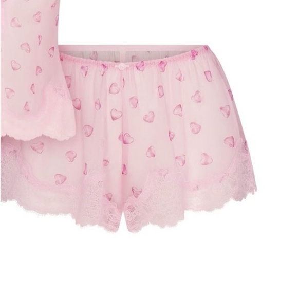 NWT SKIMS Romance Heart 100% Silk & Lace Sleep Shorts - Picture 3 of 7